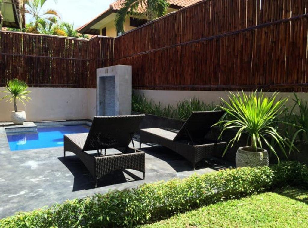 Kuta Holiday Villas Exterior photo