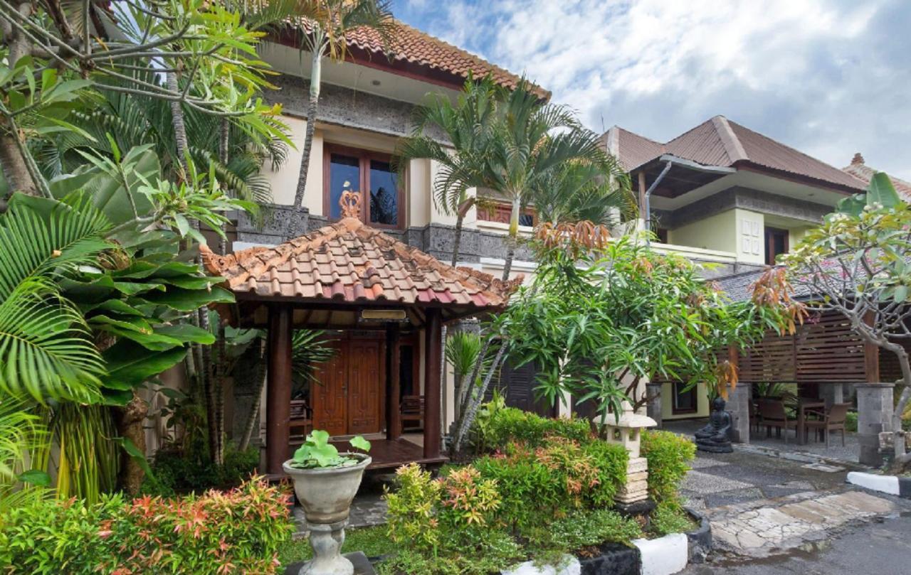 Kuta Holiday Villas Exterior photo