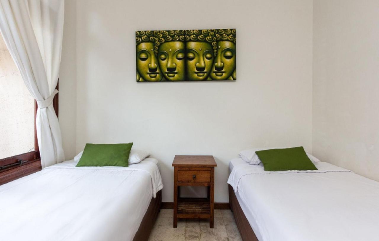 Kuta Holiday Villas Exterior photo